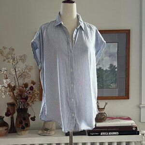 Abercrombie & Fitch Blue & White Striped Short Sleeve Button-Down Shirt – Size M